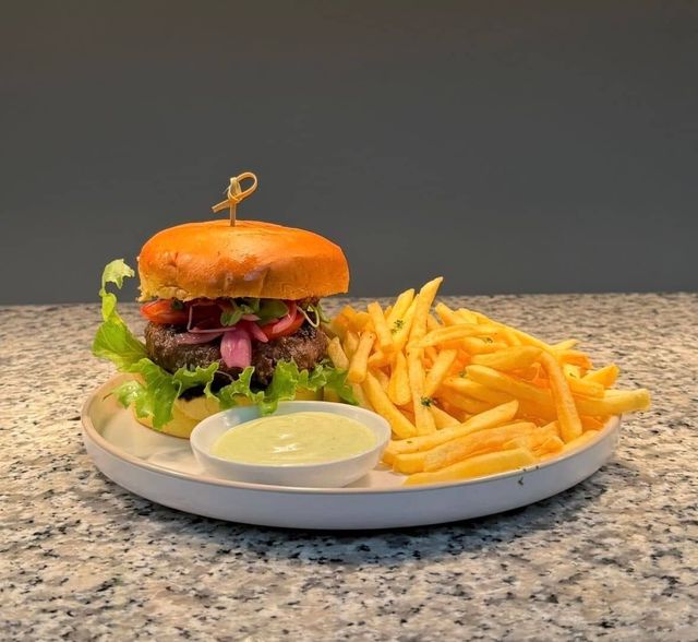 Sandwiches & Burgers